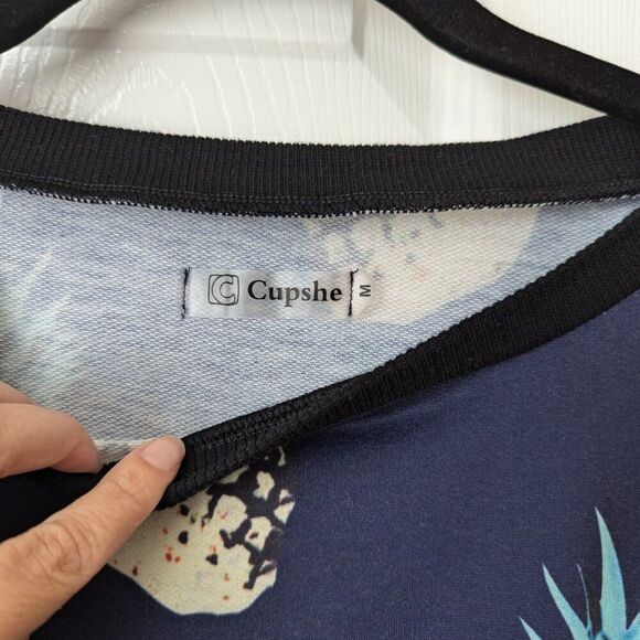 Cupshe Pineapple Print Pullover Top | Women’s Medium | Lightweight Knit - Picture 3 of 5